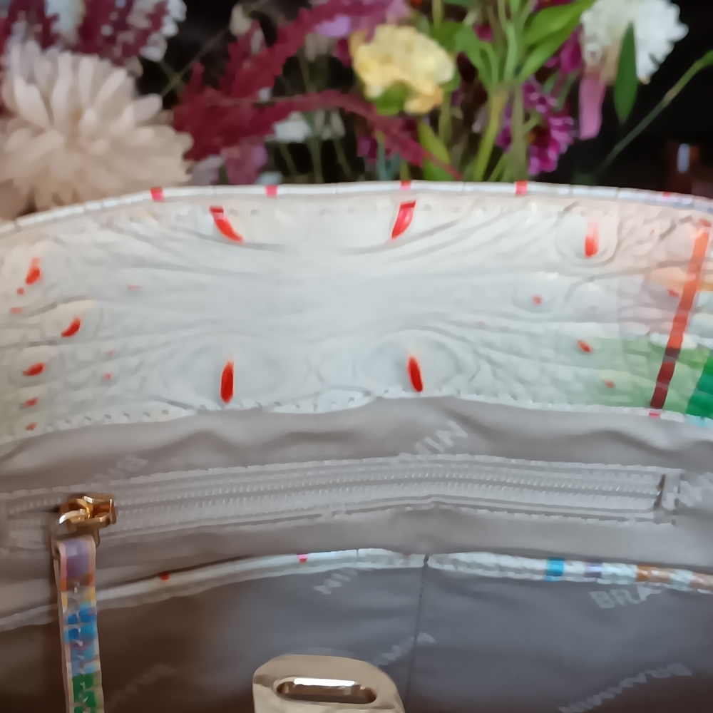 Brahmin" Beautiful rainbow colors, definitely a head Turner!!NEVER USED!!NWOT!! - Picture 7 of 13